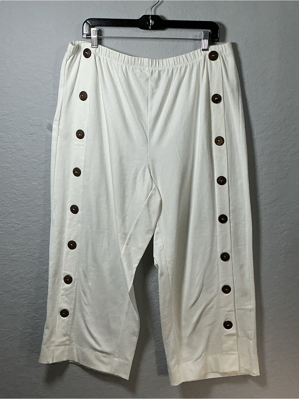 Soft Surroundings Cream Wide-Leg Pull-On Pants with Button Trim